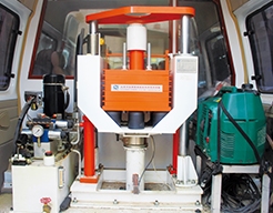 �Ӱ������������